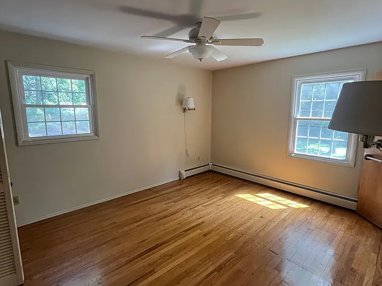 110 Hillary Dr — Photo 24