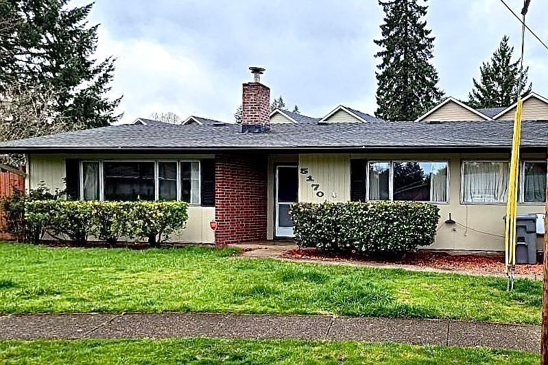 1st image of 5170 NE Willamette Ave