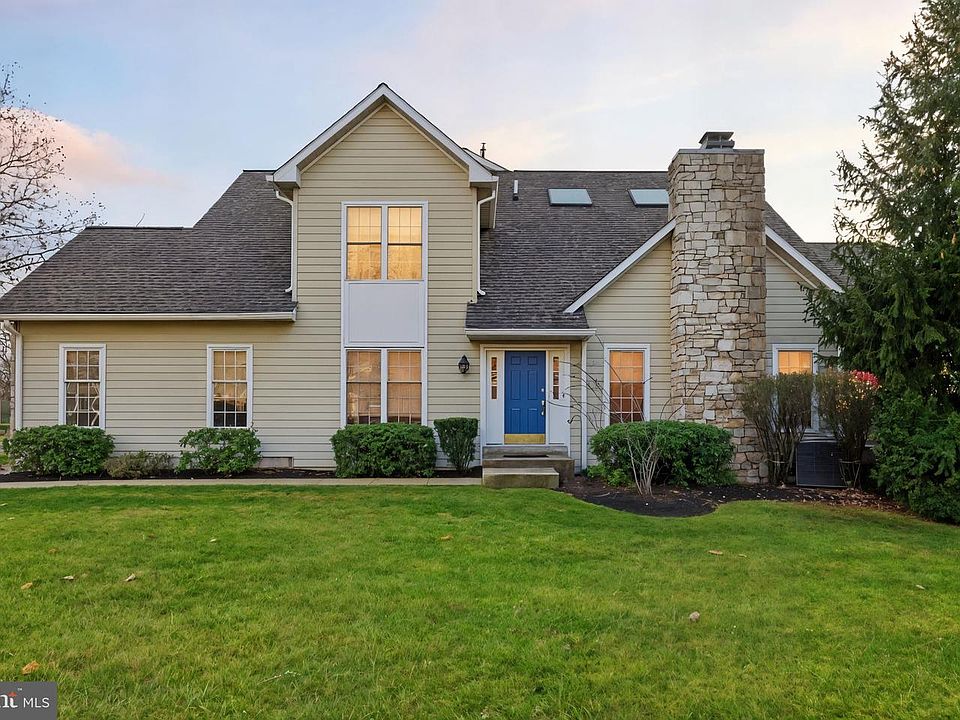 1st image of 105 Birkdale Dr