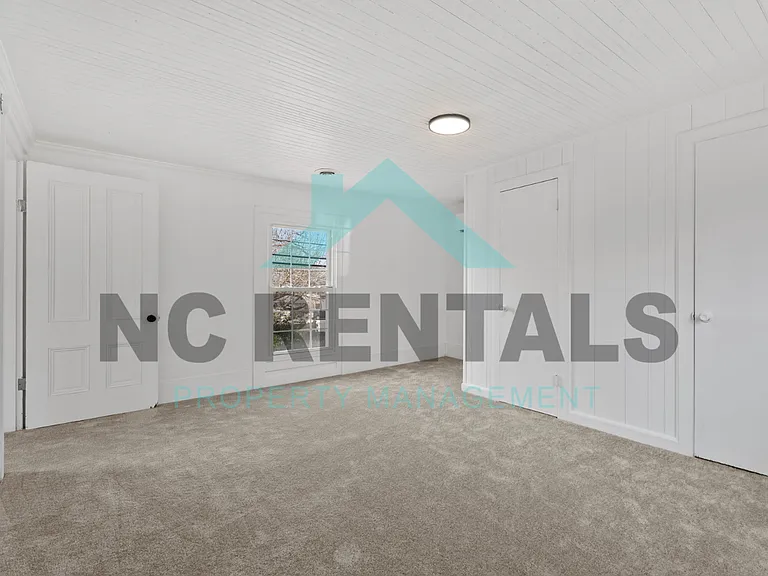 5001 Marriott St — Photo 26
