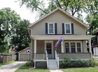 541 Oak Ave, Aurora, IL 60506