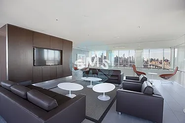 Rented by Space Marketing Shop