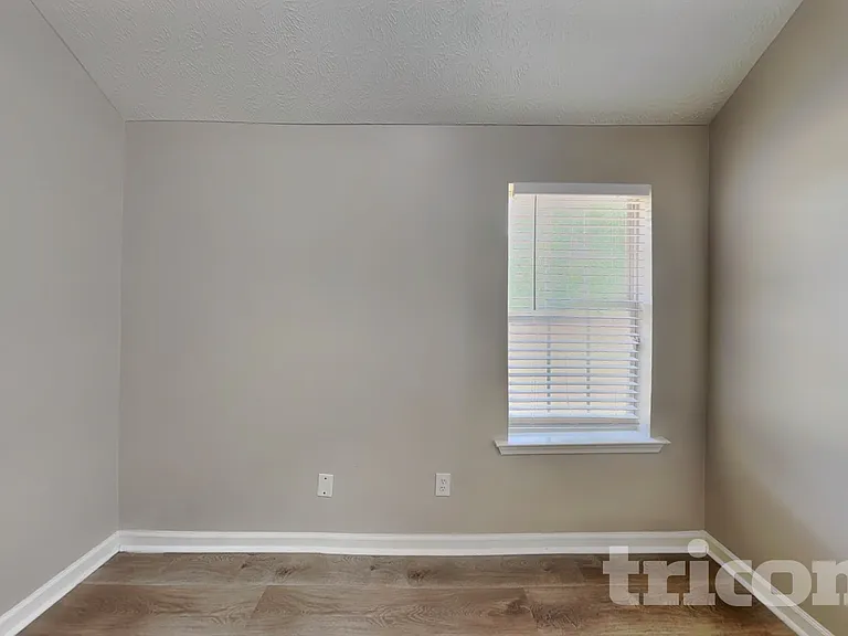 253 Cobblestone Ln — Photo 12