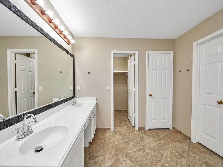 3003 Silver Spur Dr — Photo 30