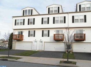 10 Saude Ave, Essington, PA 19029