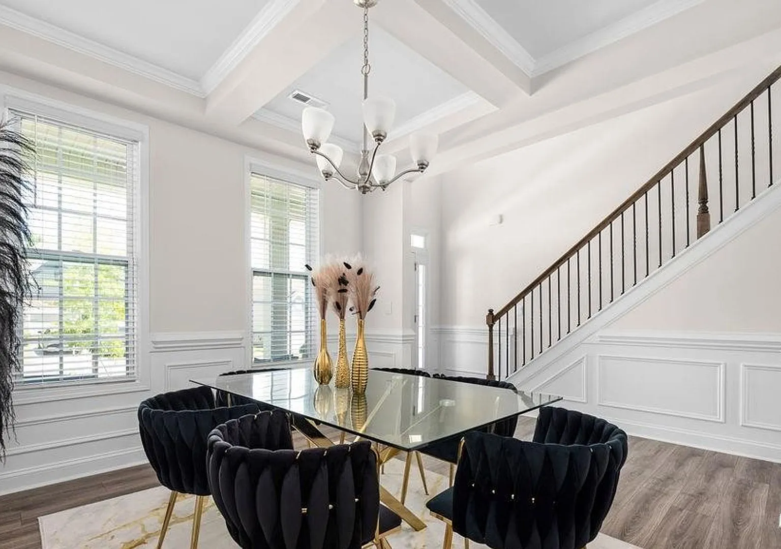 Beautiful Spacious home in Denver! — Photo 4