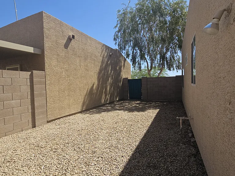 2300 E Magma Rd #27 — Photo 16