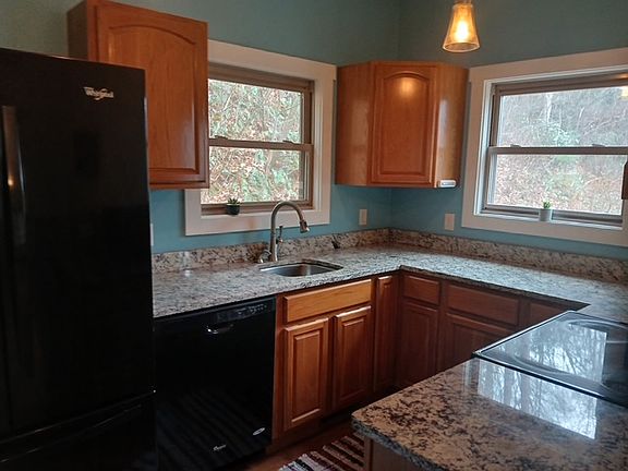 5th image of 178 Chestnut Walk Dr