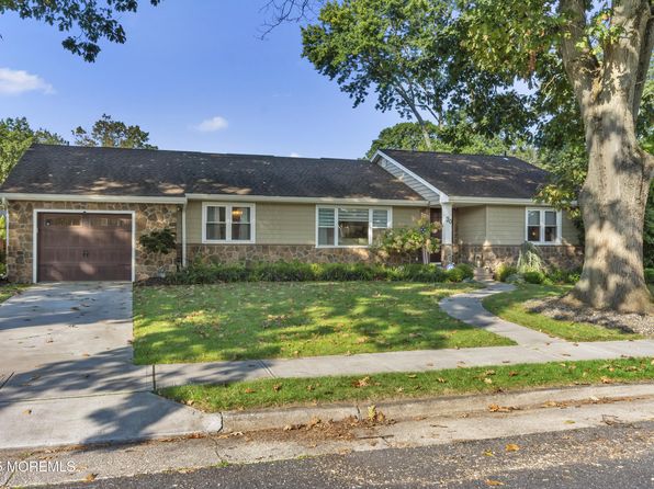 20 Brookwood Drive, Freehold, NJ 07728