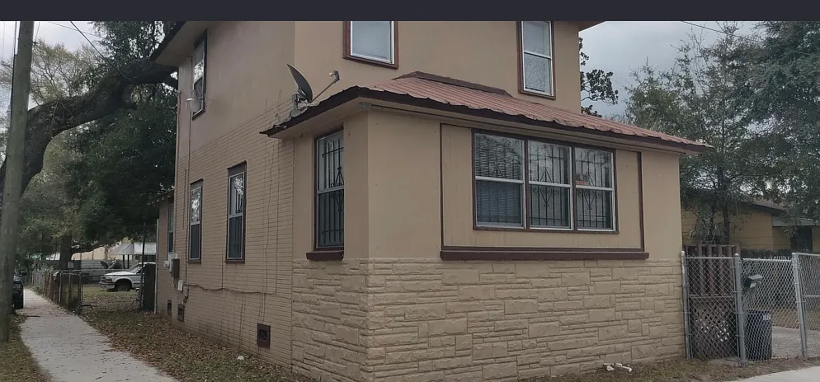 1925 Florida Ave — Photo 2