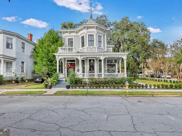 122 E 38th St, Savannah, GA 31401