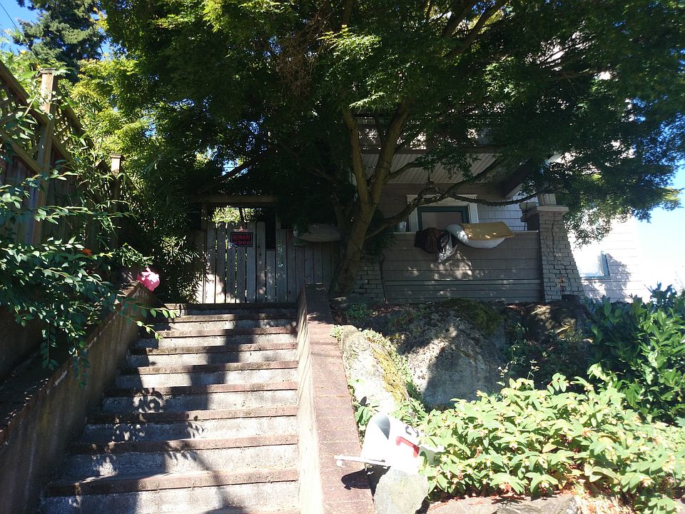 2nd image of 2929 2nd Ave N