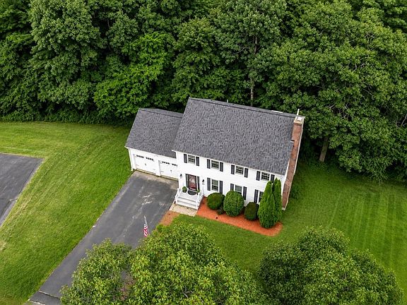 2nd image of 22 Briarwood Dr