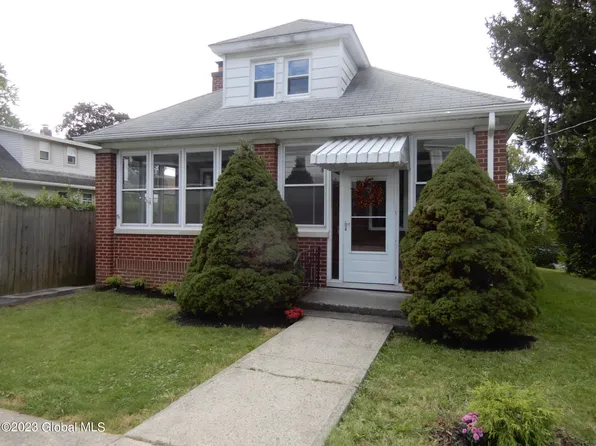 19 Michigan Avenue, Troy, NY 12180