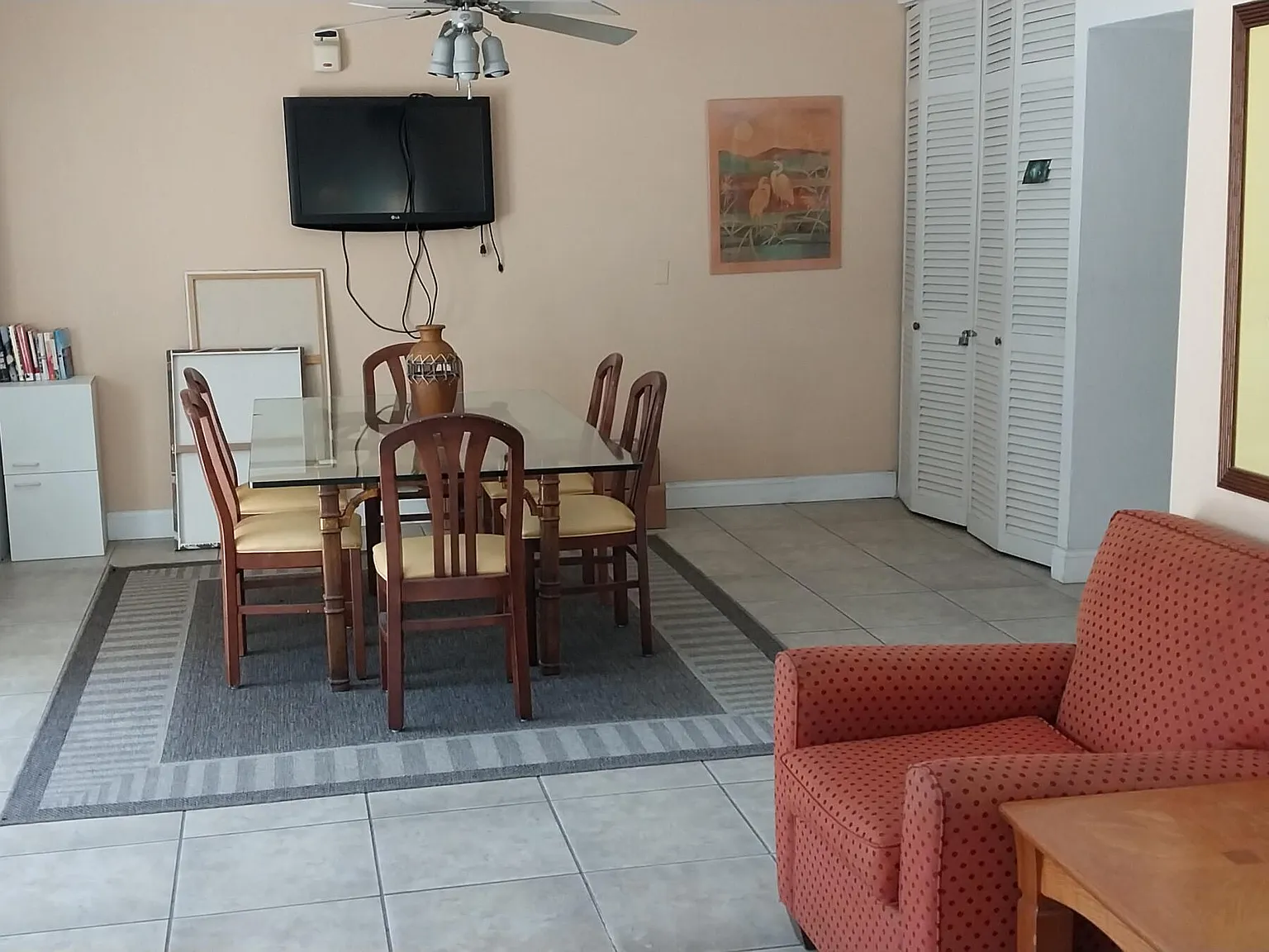 3 bed, 2.0 bath, 1200 sqft, $1,700 — Photo 2