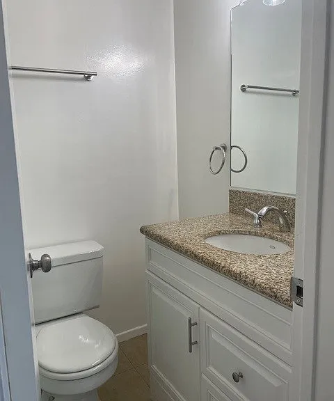 125 N Barrington Ave — Photo 19