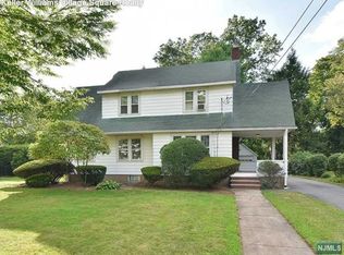 242 Fairfield Ave, Ridgewood, NJ 07450