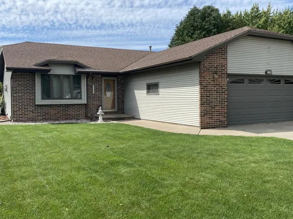 1165 Timothy Trl, Oshkosh, WI 54904