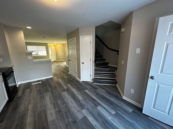 5th image of 801-815 Jana Ln #809