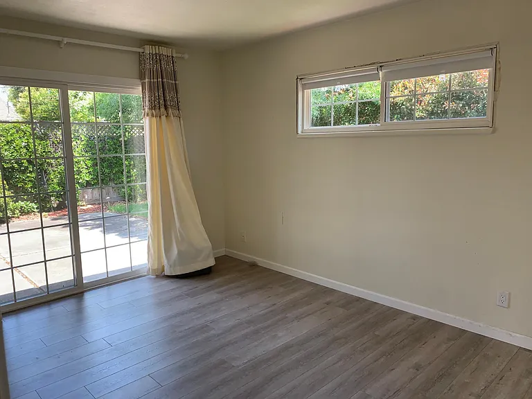 934 Camellia Way — Photo 5