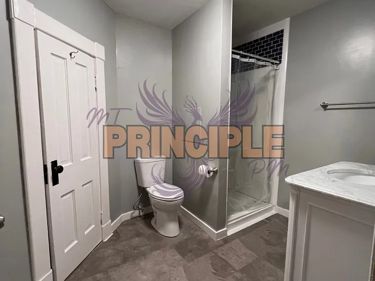 517 W Granite St — Photo 16