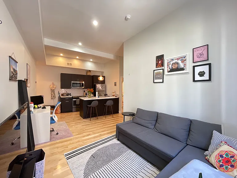 248 Market - Residential — Photo 9