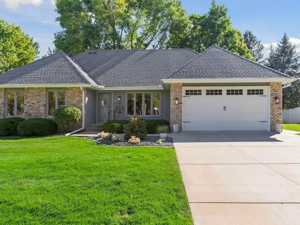 10415 40th Ave N, Plymouth, MN 55441