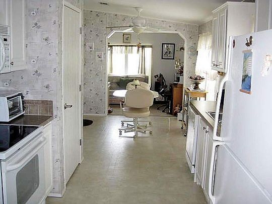 4th image of 185 Crossways Dr