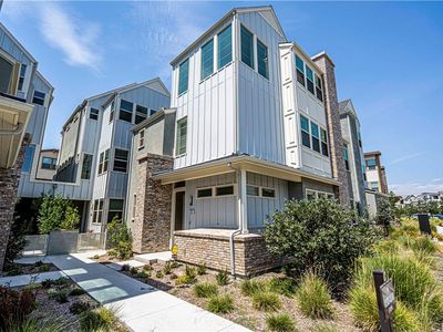 232 Frame, Irvine, CA, 92618