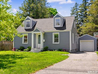 175 School Street, Fairfield, CT, 06824