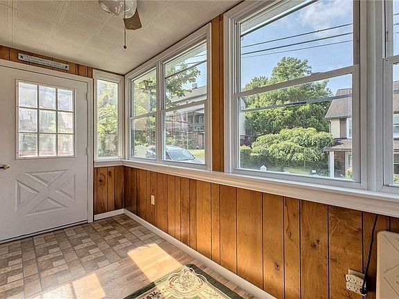 3rd image of 28 Tulip St