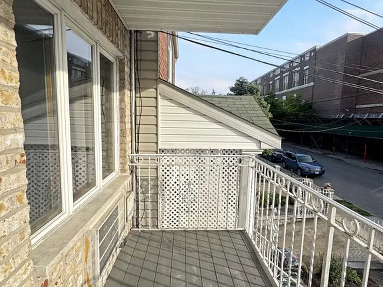 Logan Ave — Photo 8