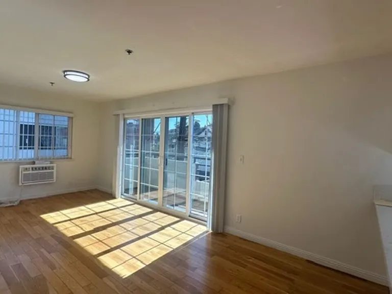 1212 Arapahoe St #305 — Photo 5