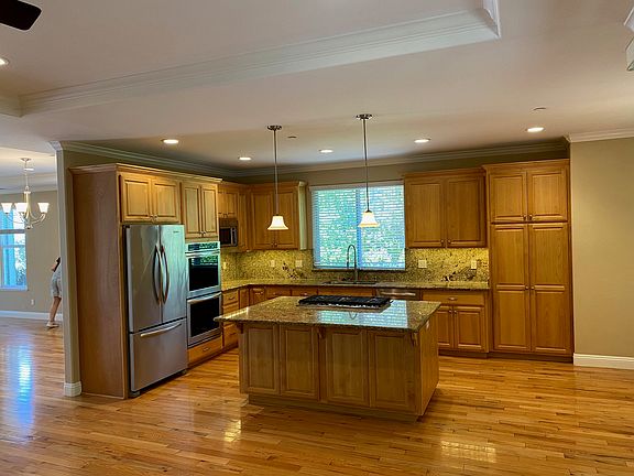 4th image of 124 Cervantes Ct