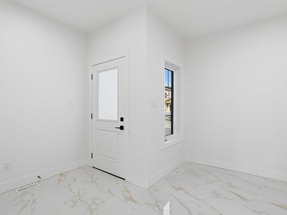 4th image of 4210 63rd St