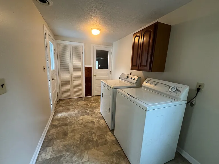 94 W Craig Hill Dr — Photo 16