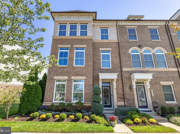 20652 Duxbury Ter, Ashburn, VA 20147