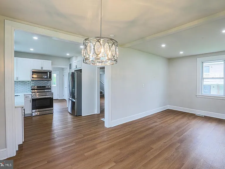 6512 Golden Ring Rd — Photo 18