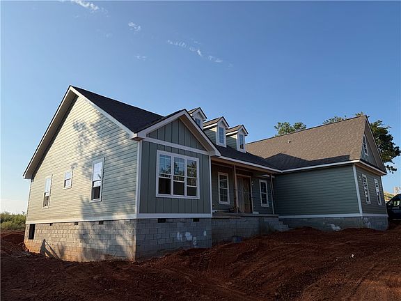2nd image of 98 Jolly Wingo Rd