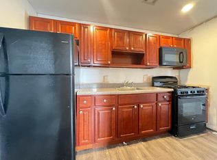 985 Grove St #2R, Irvington, NJ 07111