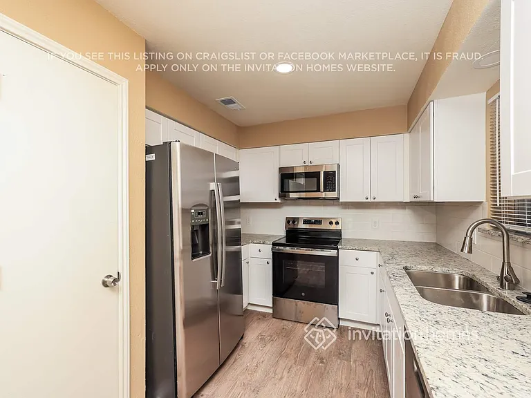 1337 Greenbriar Ln — Photo 8
