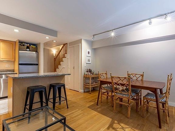 4th image of 54 Appleton St #1