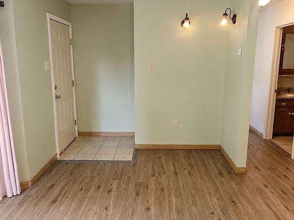 4th image of 71 Foothill Dr