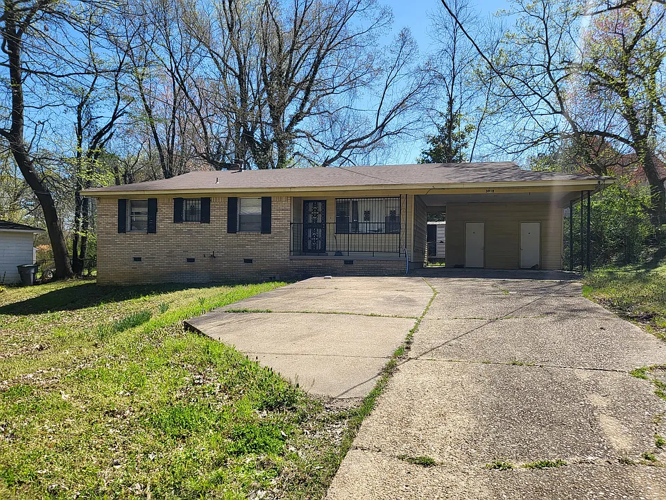 3912 Callahan Dr