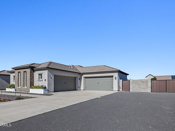 5th image of 494 W HAXTUN Street
