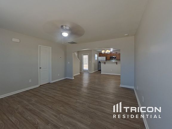 3rd image of 517 Gentle Breeze Ln