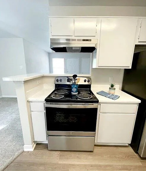 Grand Oaks Apartments — Photo 1