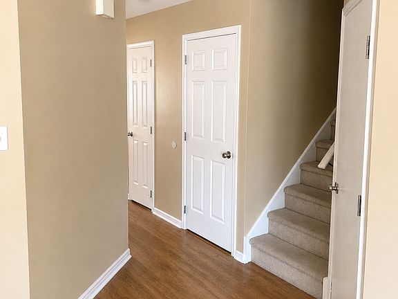 3rd image of 23 Park Side Dr