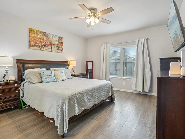 8915 Portobello Way — Photo 15