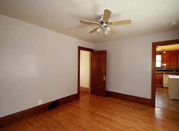 3rd image of 4024 Aldrich Ave N